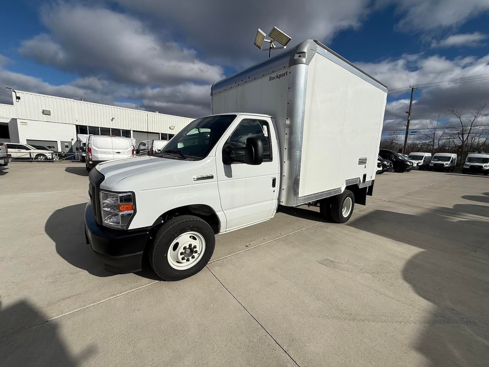 2025 Ford E-350 Base