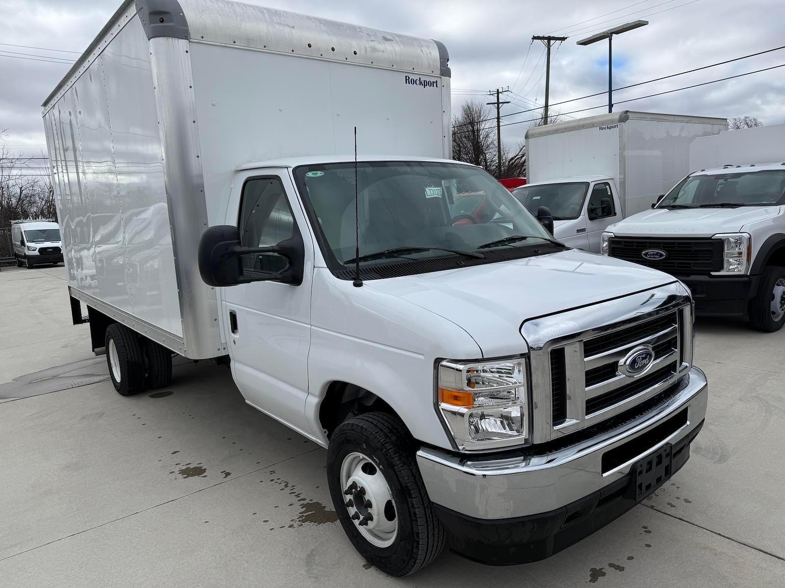 2025 Ford E-350 Base