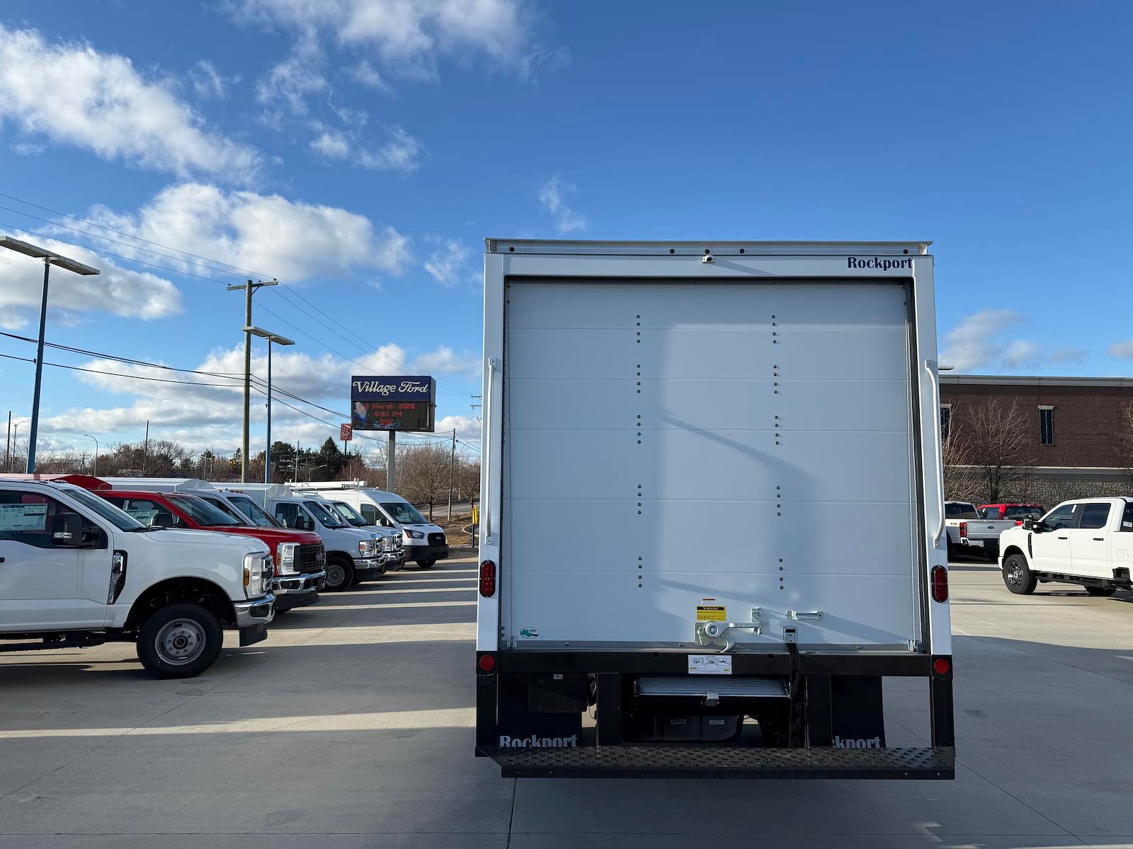 2025 Ford E-450 Base