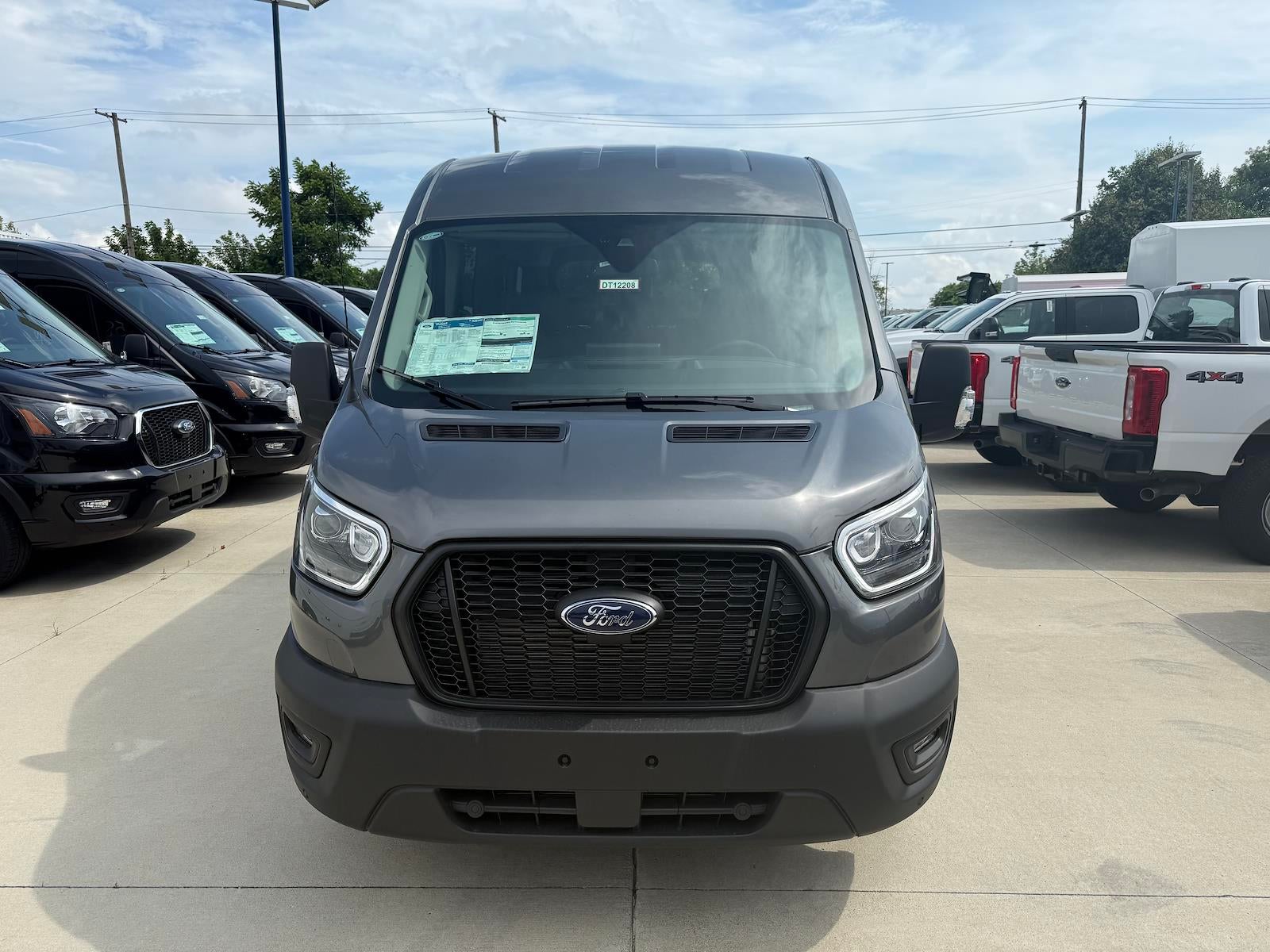 2025 Ford Transit Passenger Wagon XL