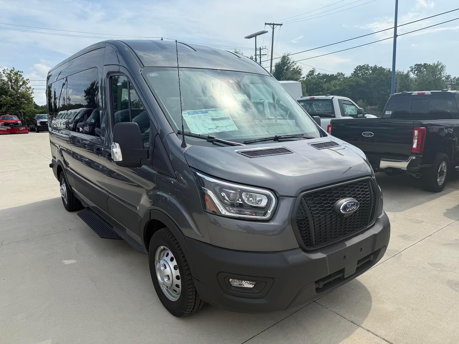 2025 Ford Transit Passenger Wagon XL