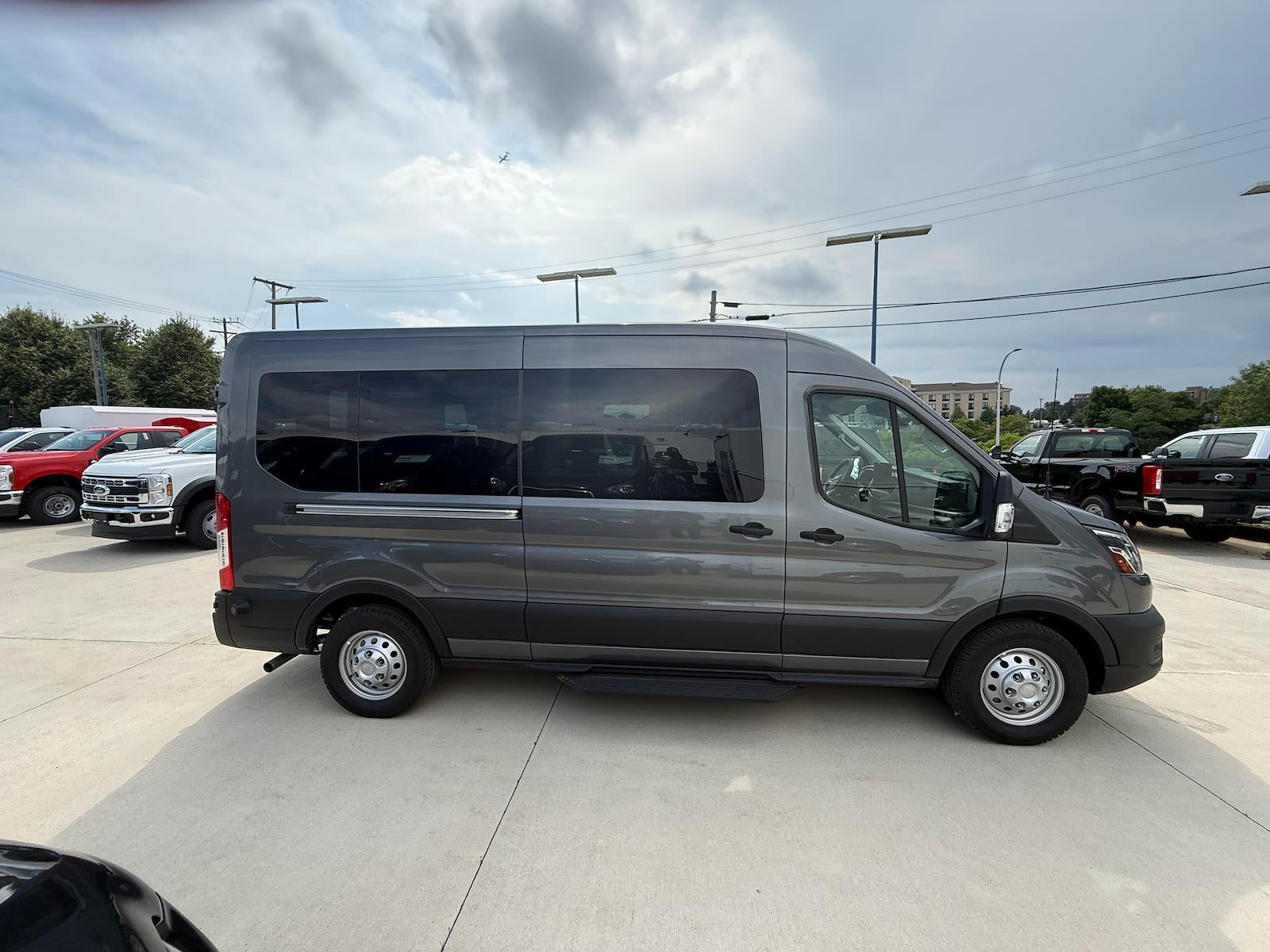 2025 Ford Transit Passenger Wagon XL