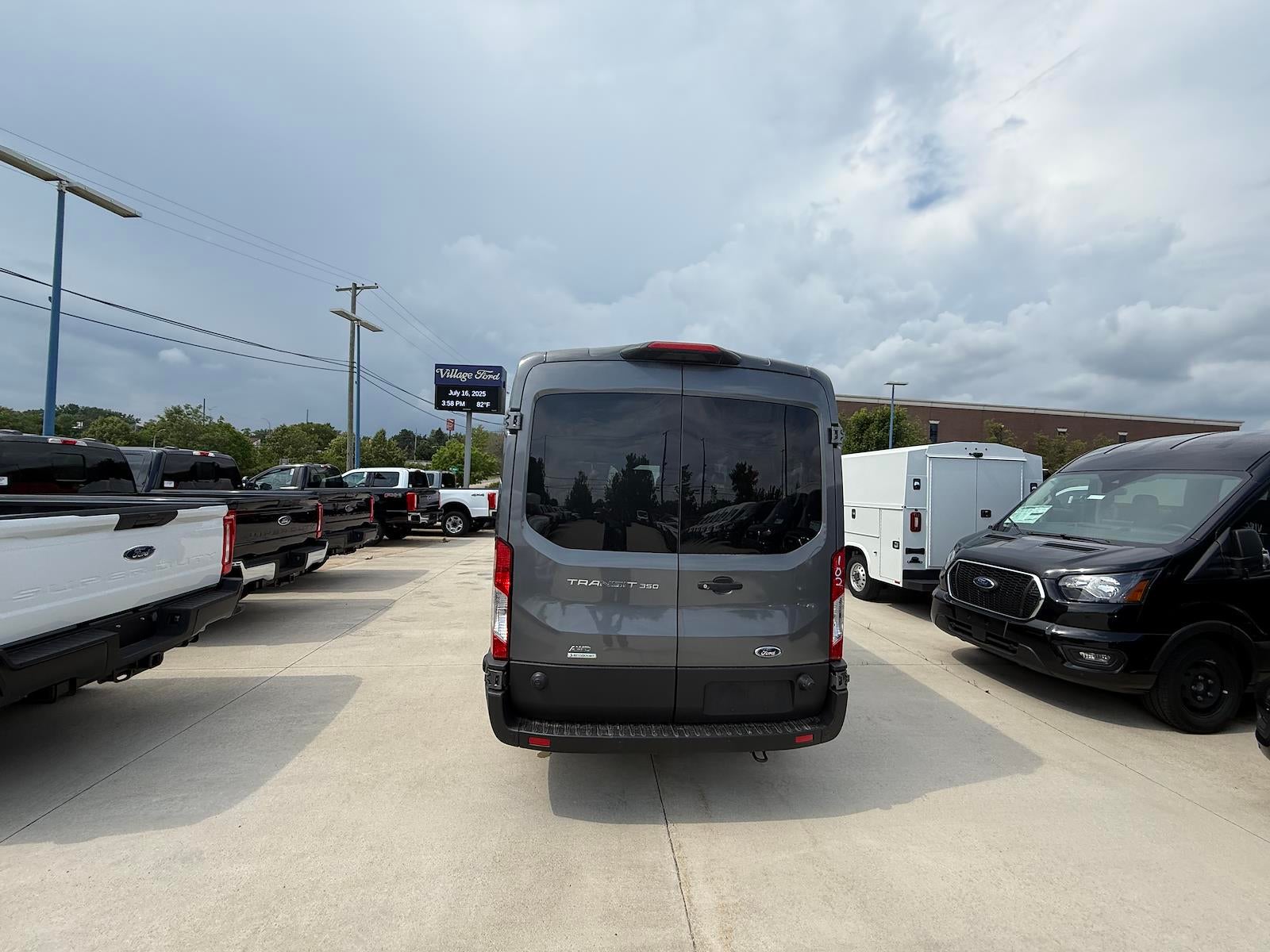 2025 Ford Transit Passenger Wagon XL