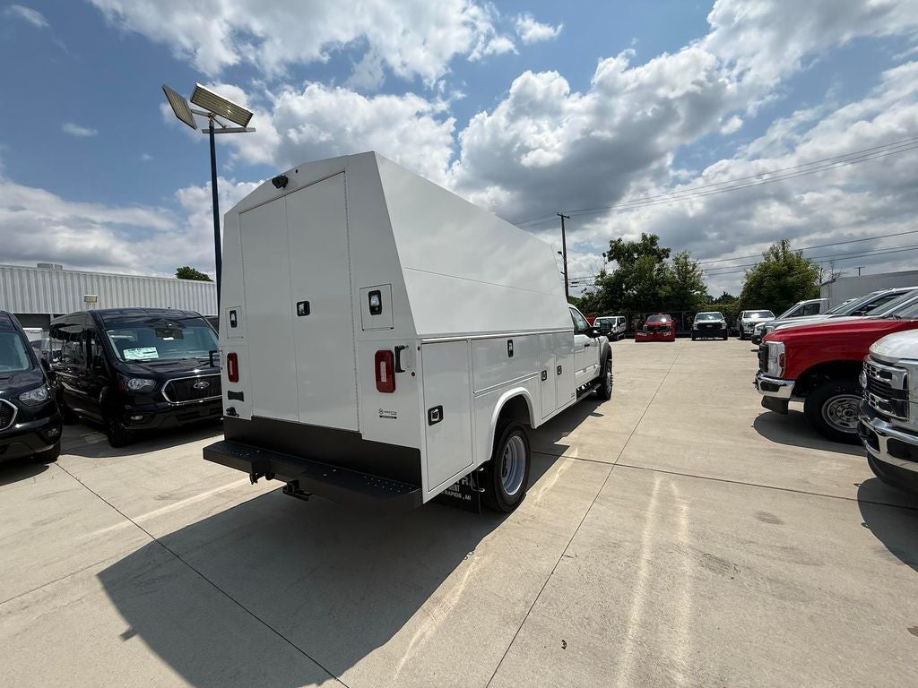 2025 Ford F-450SD XLT DRW