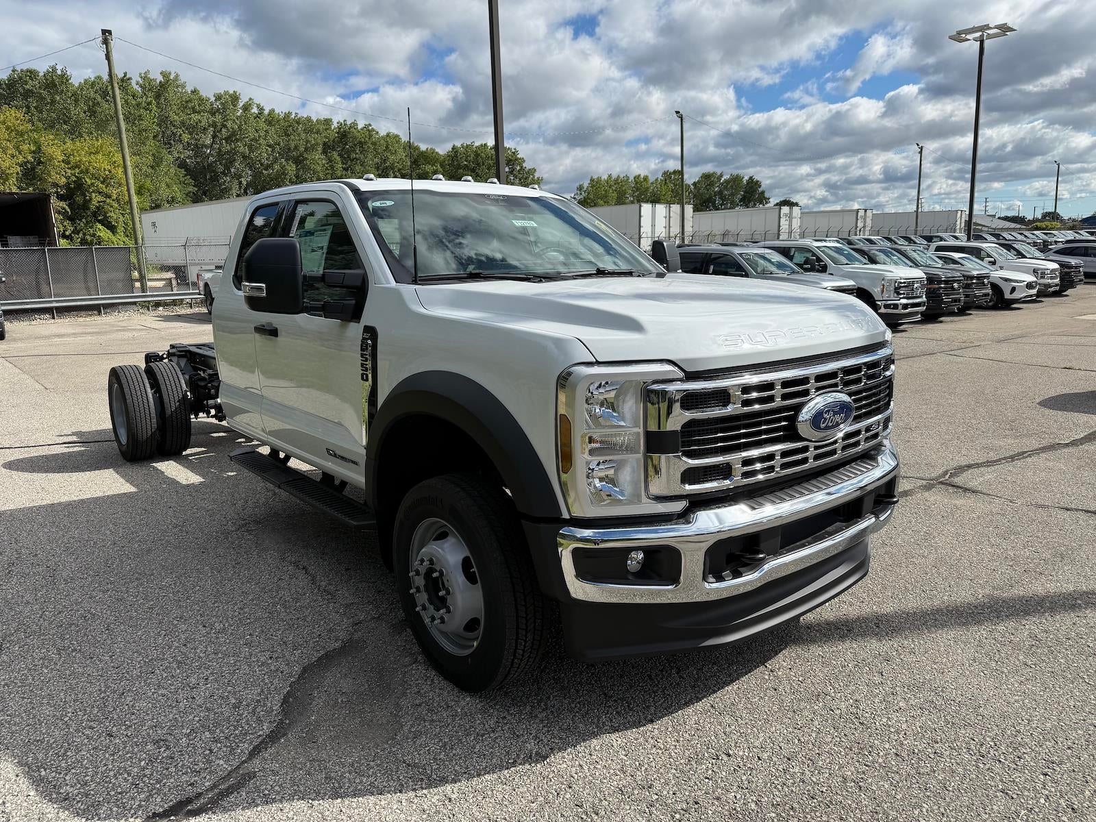 2026 Ford Super Duty F-550 DRW XLT