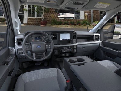 2026 Ford Super Duty F-550 DRW XLT