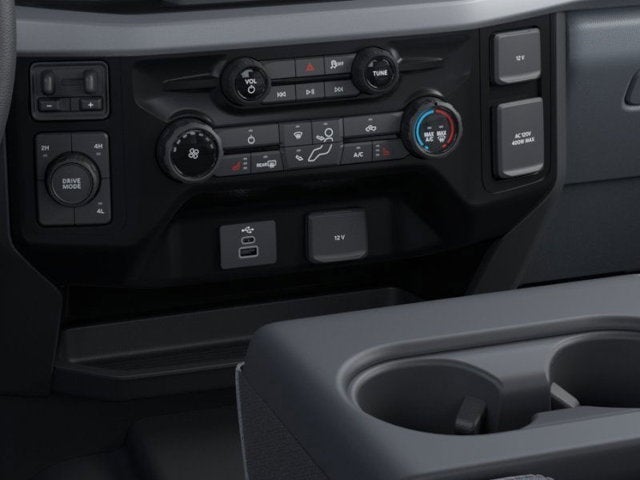 2026 Ford Super Duty F-550 DRW XLT