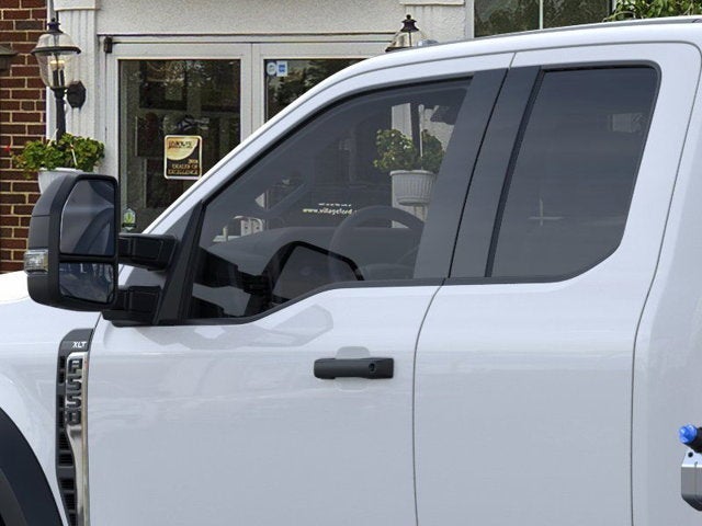 2026 Ford Super Duty F-550 DRW XLT