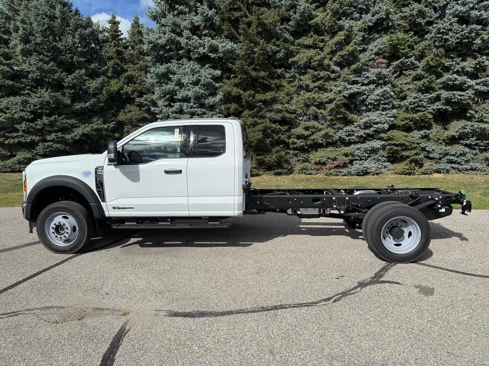2026 Ford Super Duty F-550 DRW XLT