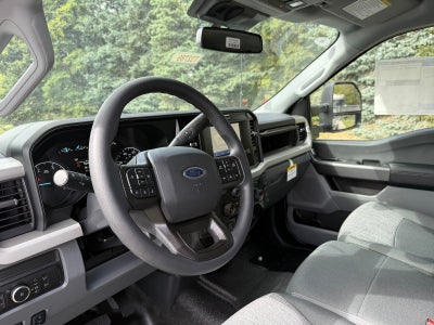 2026 Ford Super Duty F-550 DRW XLT