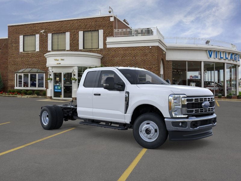 2026 Ford Super Duty F-350 DRW XL