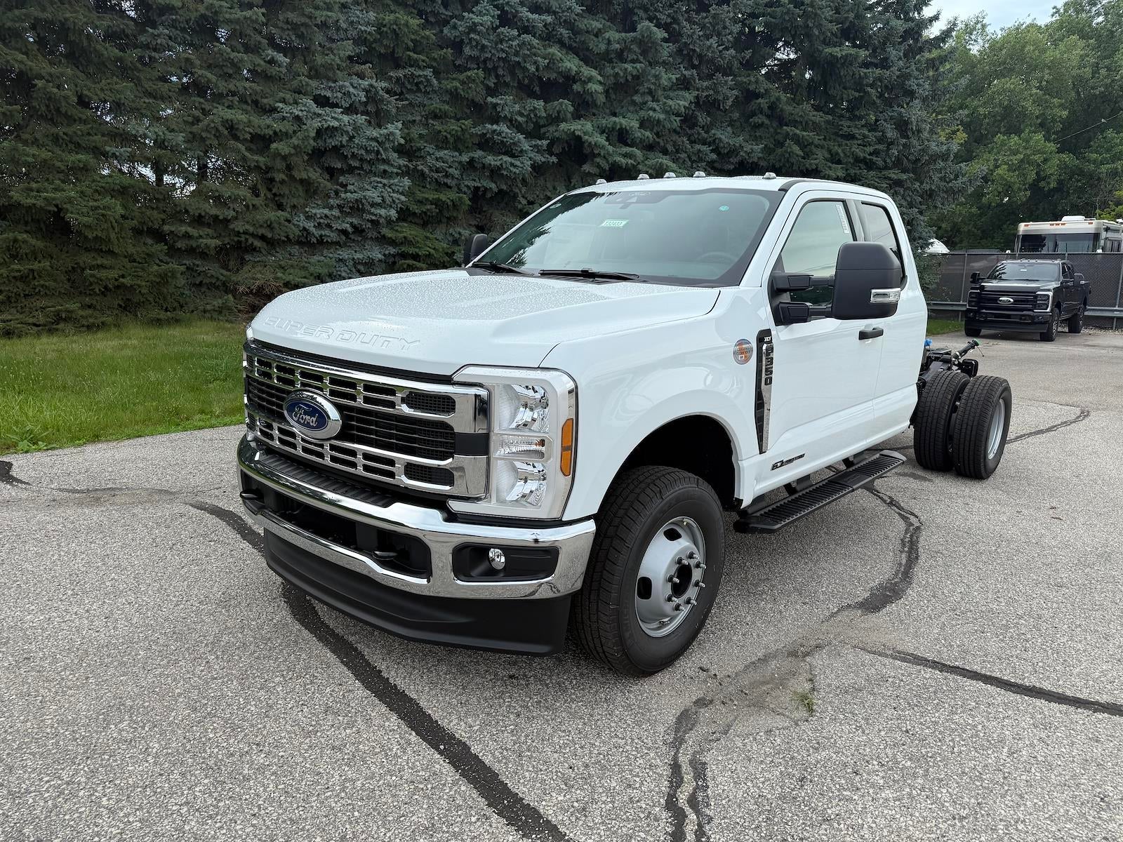 2025 Ford Super Duty F-350 DRW XLT