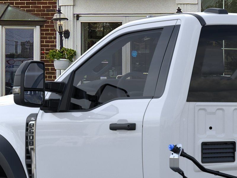 2025 Ford F-600SD XL
