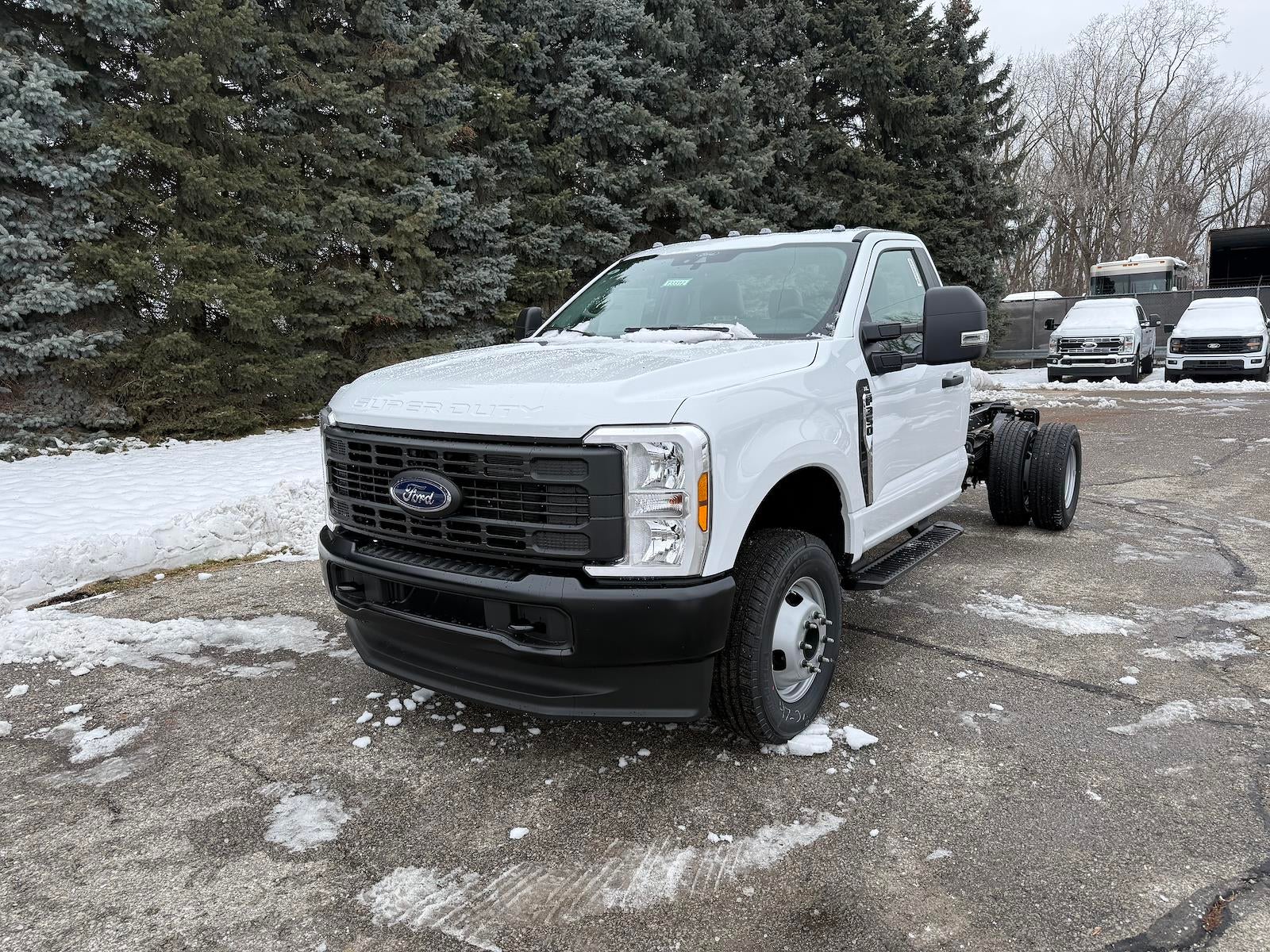 2026 Ford Super Duty F-350 DRW XL