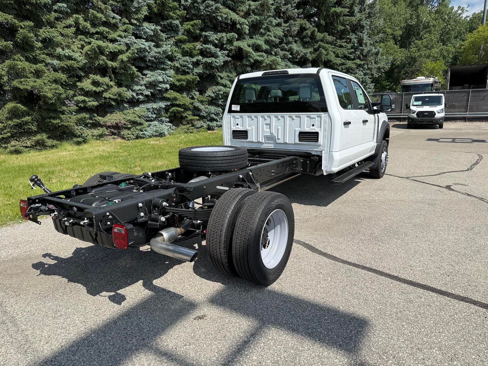 2025 Ford Super Duty F-550 DRW XL