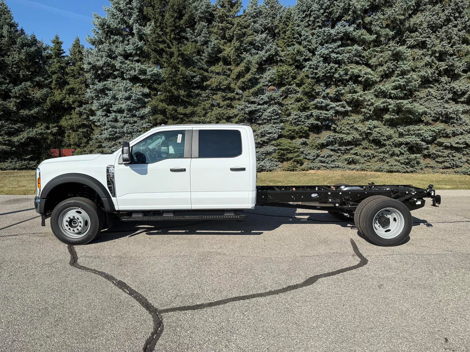 2026 Ford Super Duty F-550 DRW XL