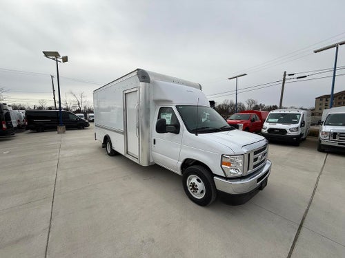 2025 Ford E-350SD Base Cutaway