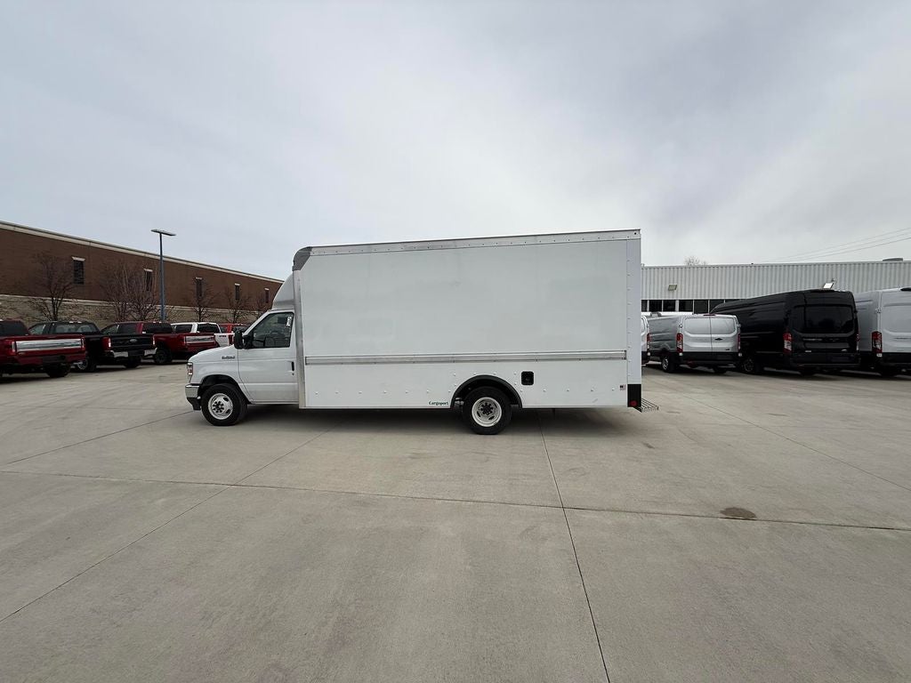 2025 Ford E-350SD Base Cutaway