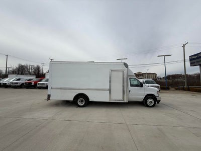 2025 Ford E-350SD Base Cutaway