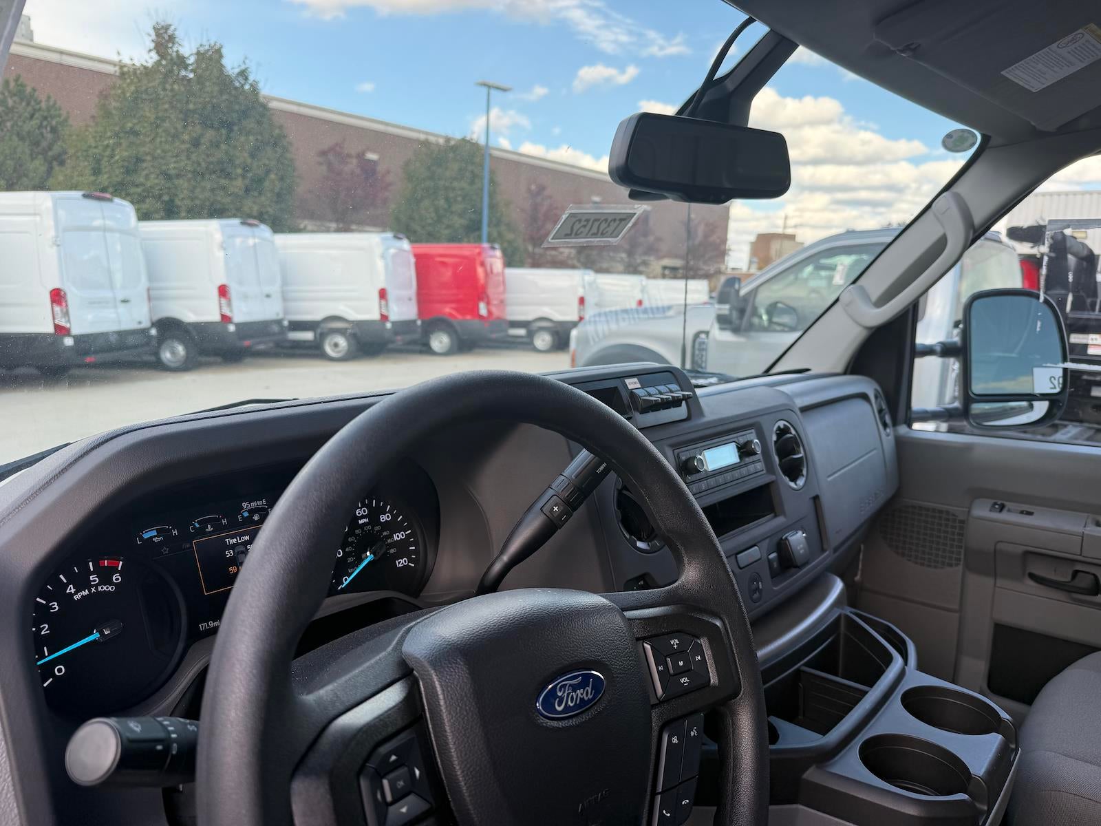 2026 Ford E-Series Cutaway E-350 SRW