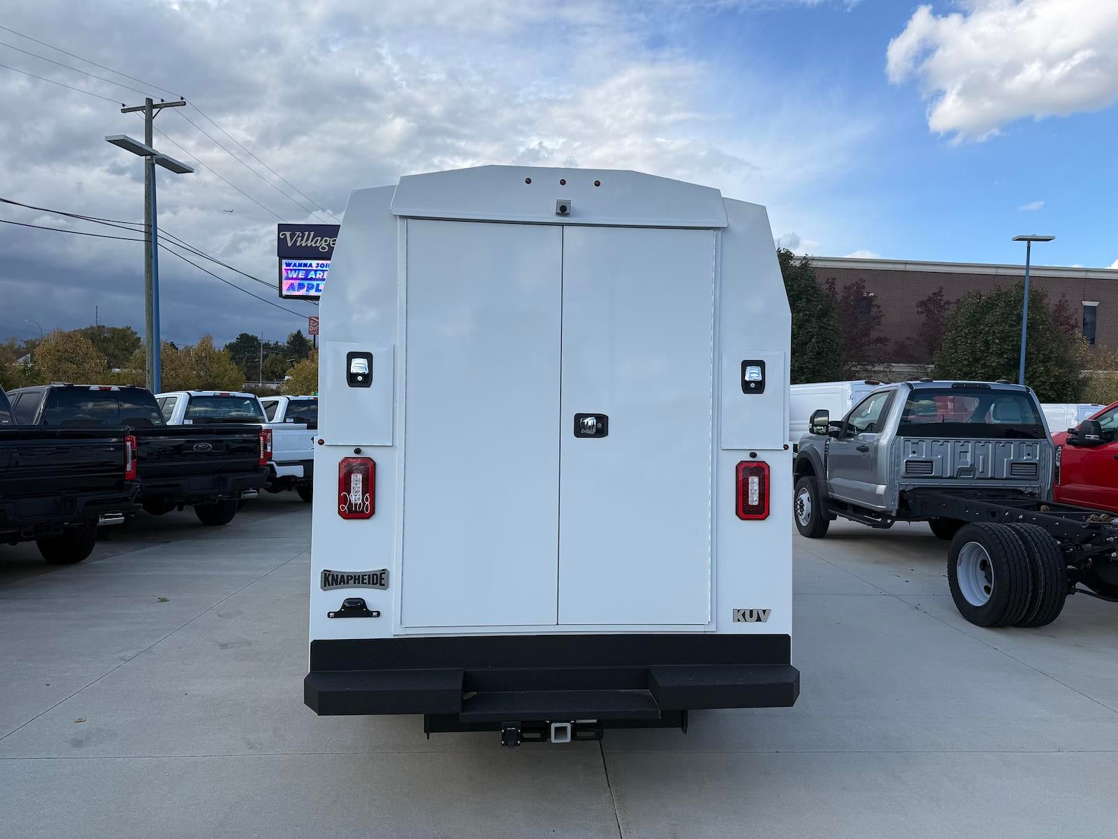 2026 Ford E-Series Cutaway E-350 SRW