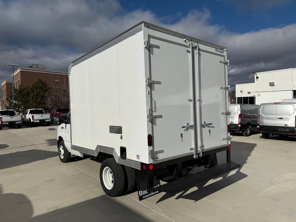2025 Ford E-350SD Base Cutaway