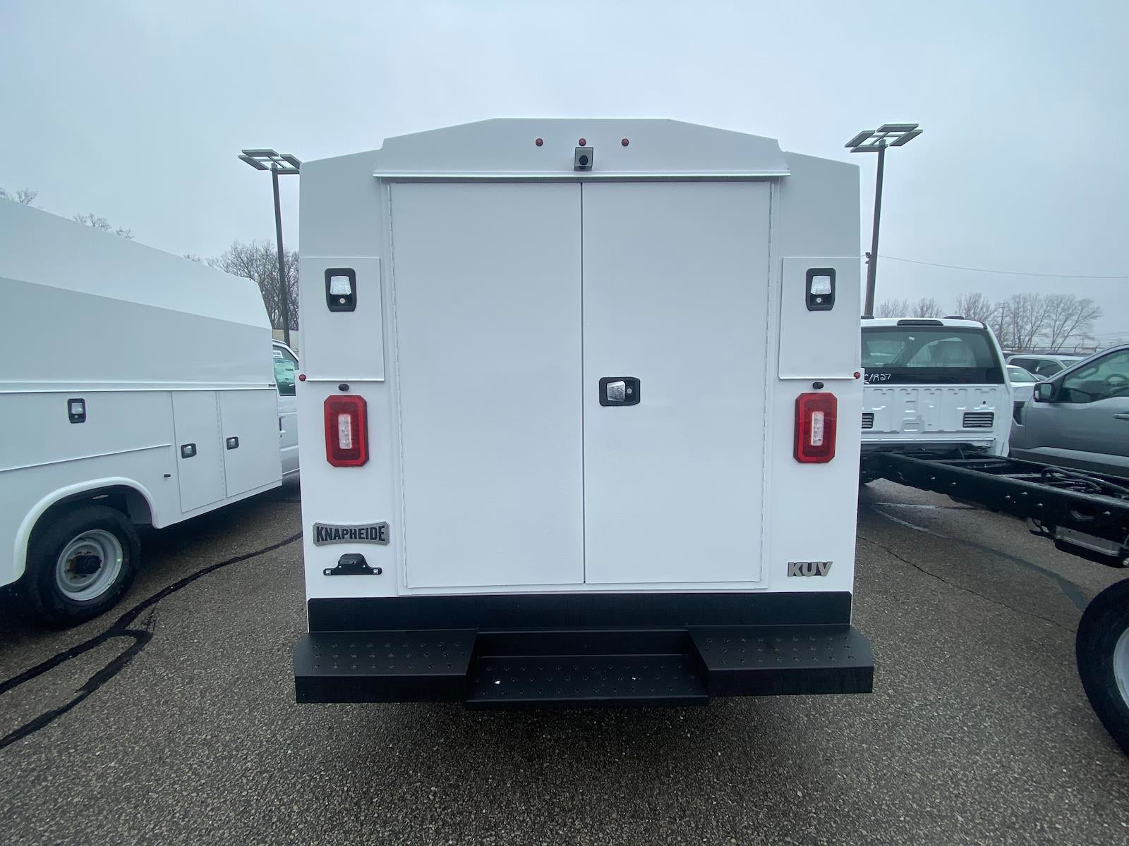 2026 Ford E-350SD Base Cutaway