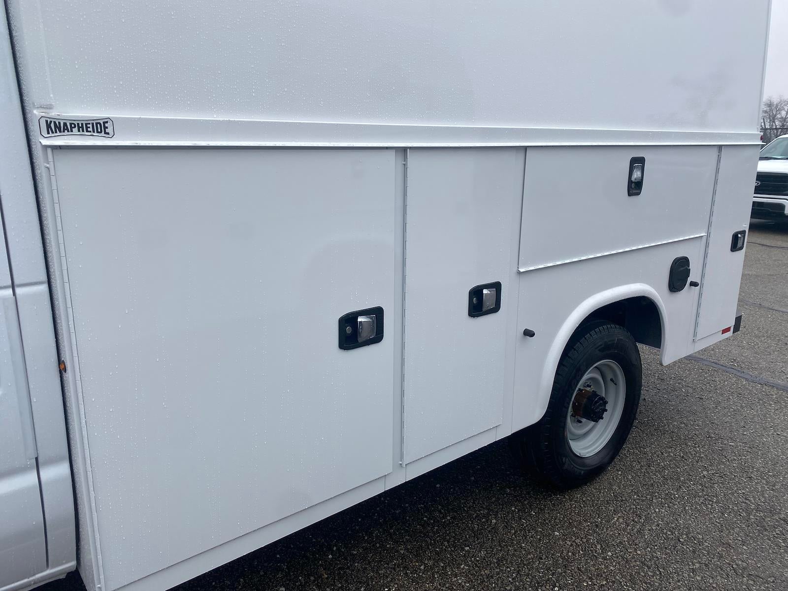 2026 Ford E-350SD Base Cutaway