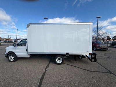 2025 Ford E-350SD Base Cutaway