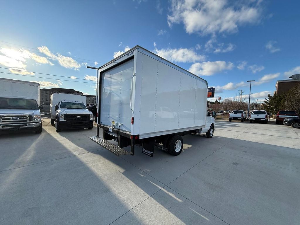2025 Ford E-450SD Base