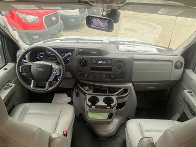 2027 Ford E-450SD Base DRW