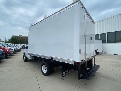 2027 Ford E-450SD Base DRW