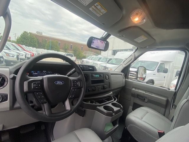 2027 Ford E-450SD Base DRW