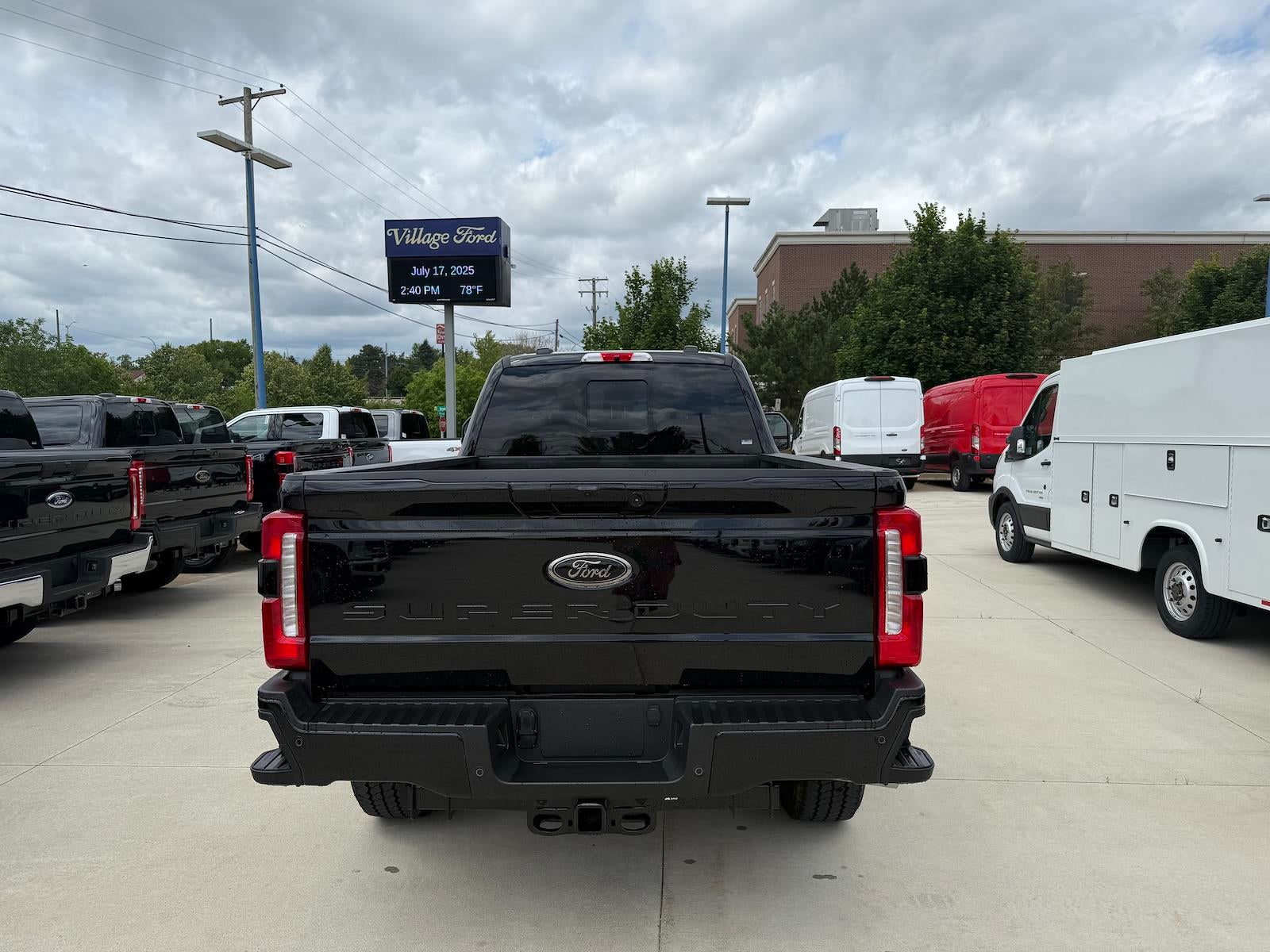 2025 Ford Super Duty F-250 SRW LARIAT