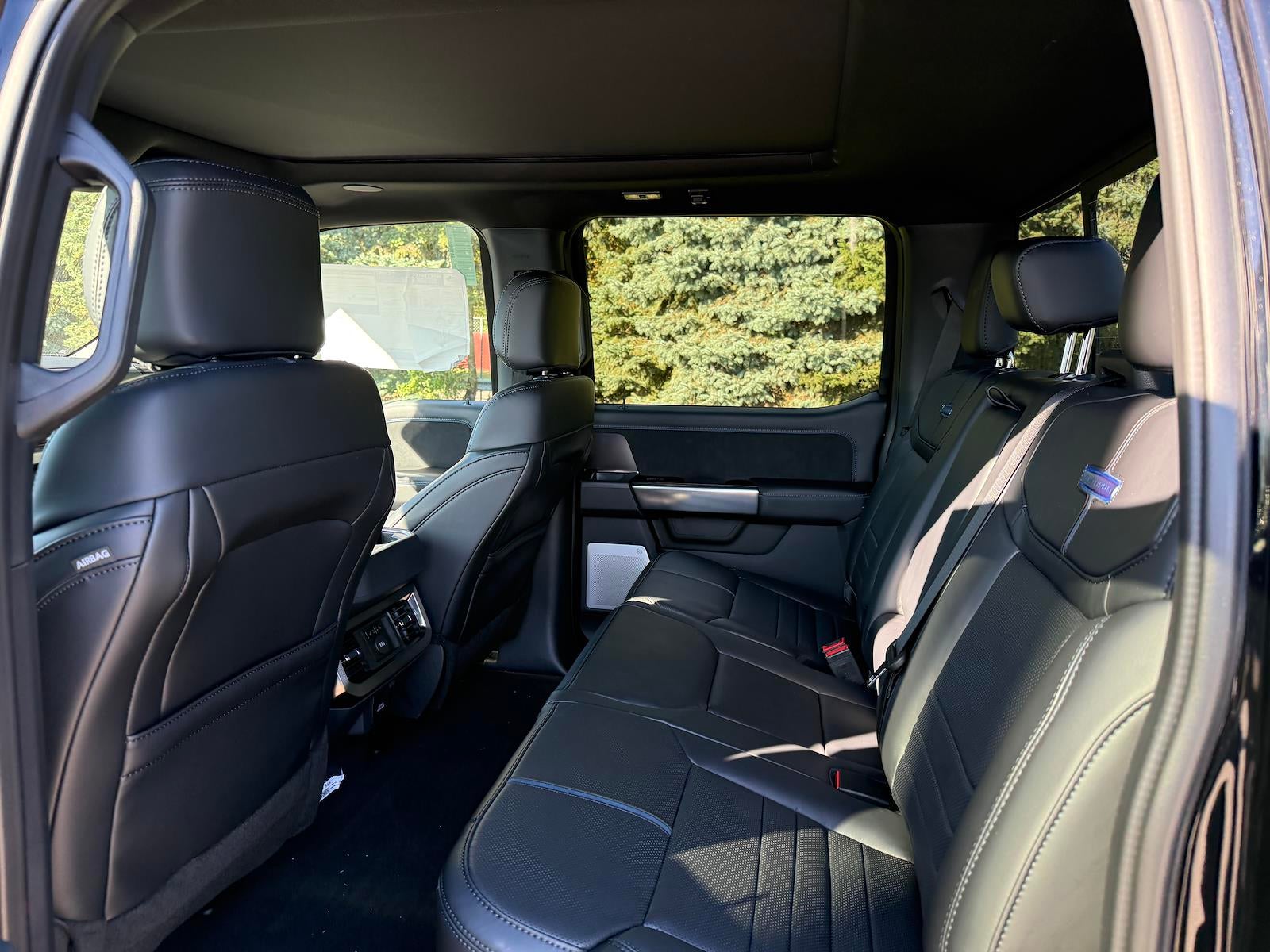 2026 Ford Super Duty F-350 SRW Platinum