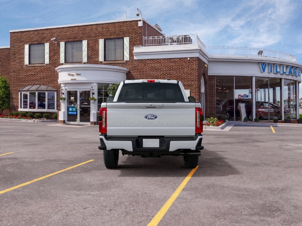 2027 Ford F-350SD XLT
