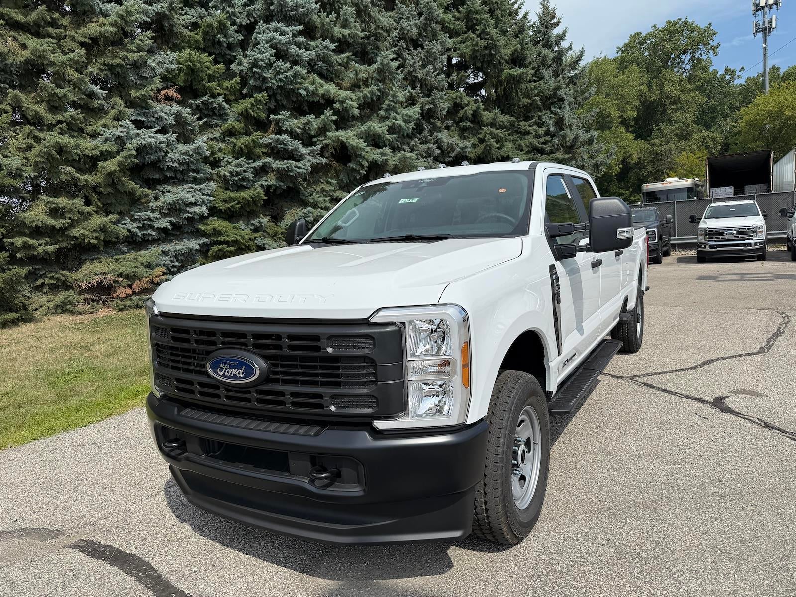 2025 Ford Super Duty F-350 SRW XL