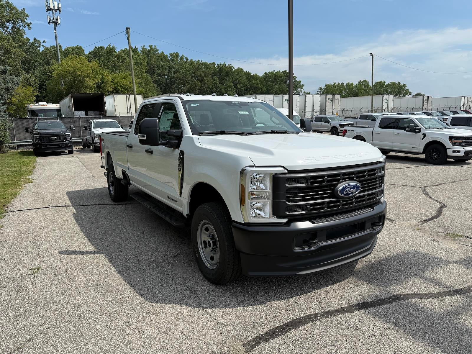 2025 Ford Super Duty F-350 SRW XL