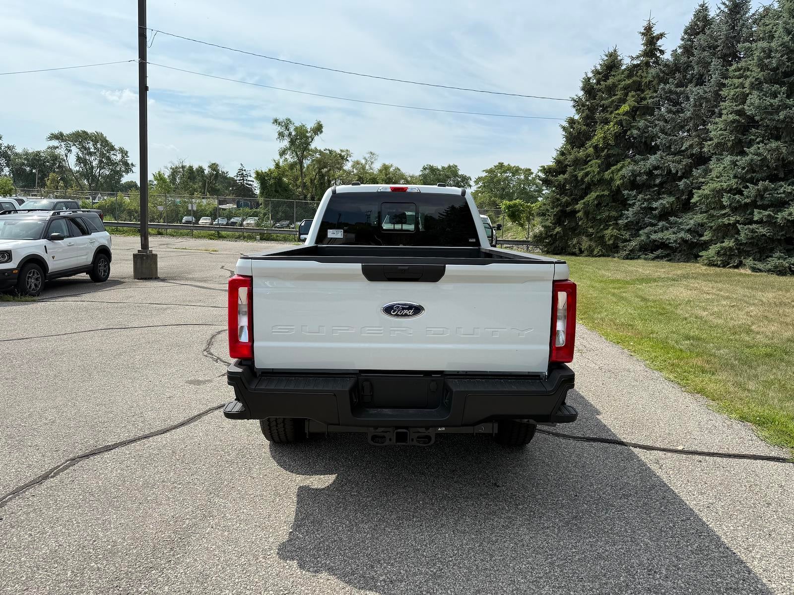 2025 Ford Super Duty F-350 SRW XL