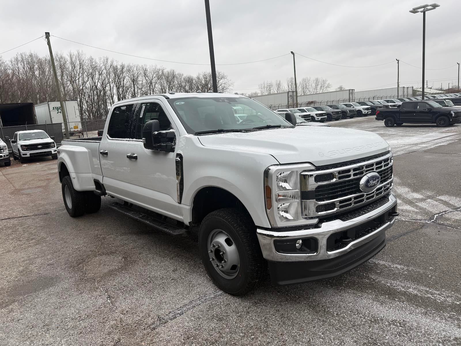 2026 Ford Super Duty F-350 DRW XLT