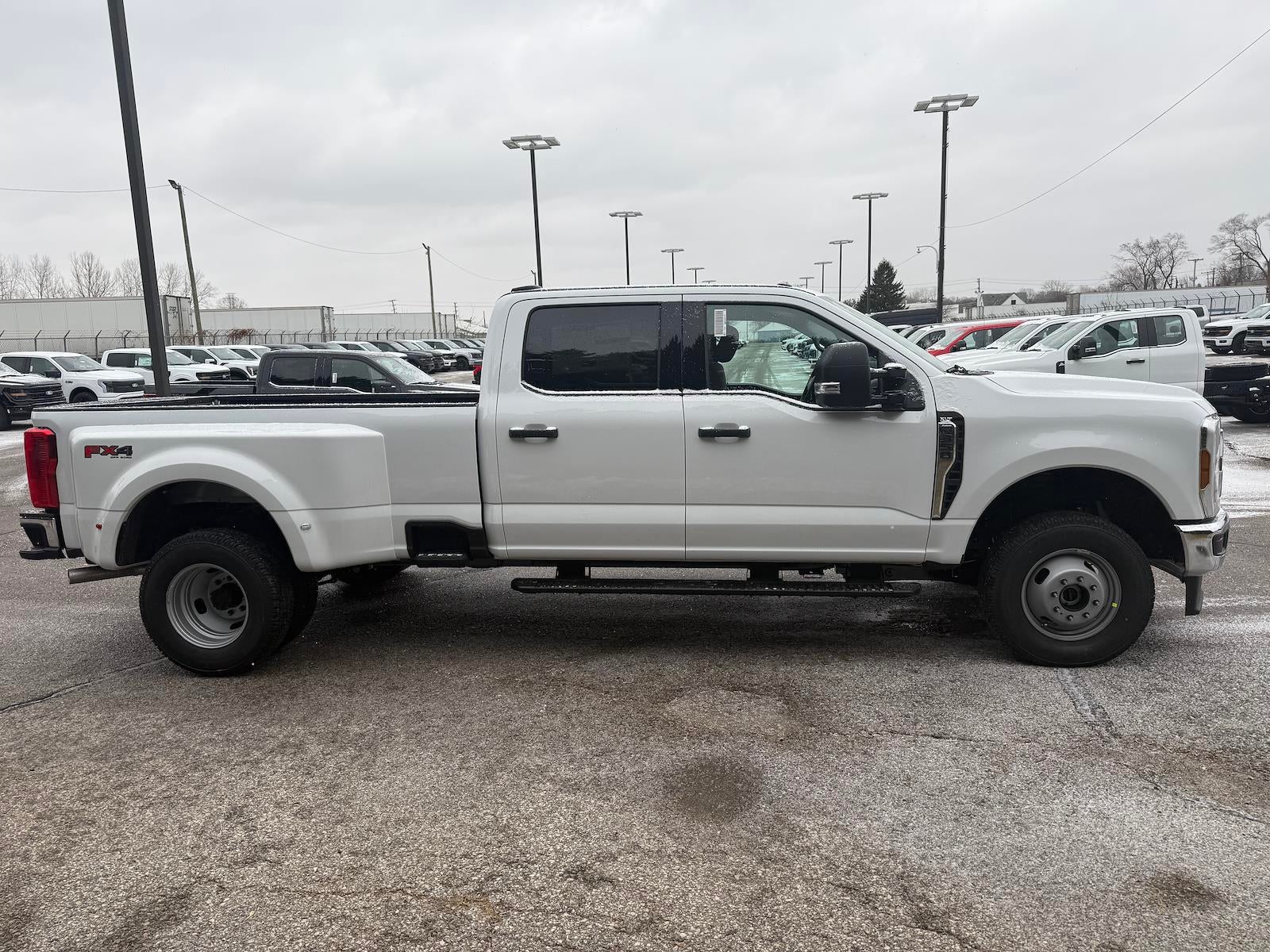 2026 Ford Super Duty F-350 DRW XLT