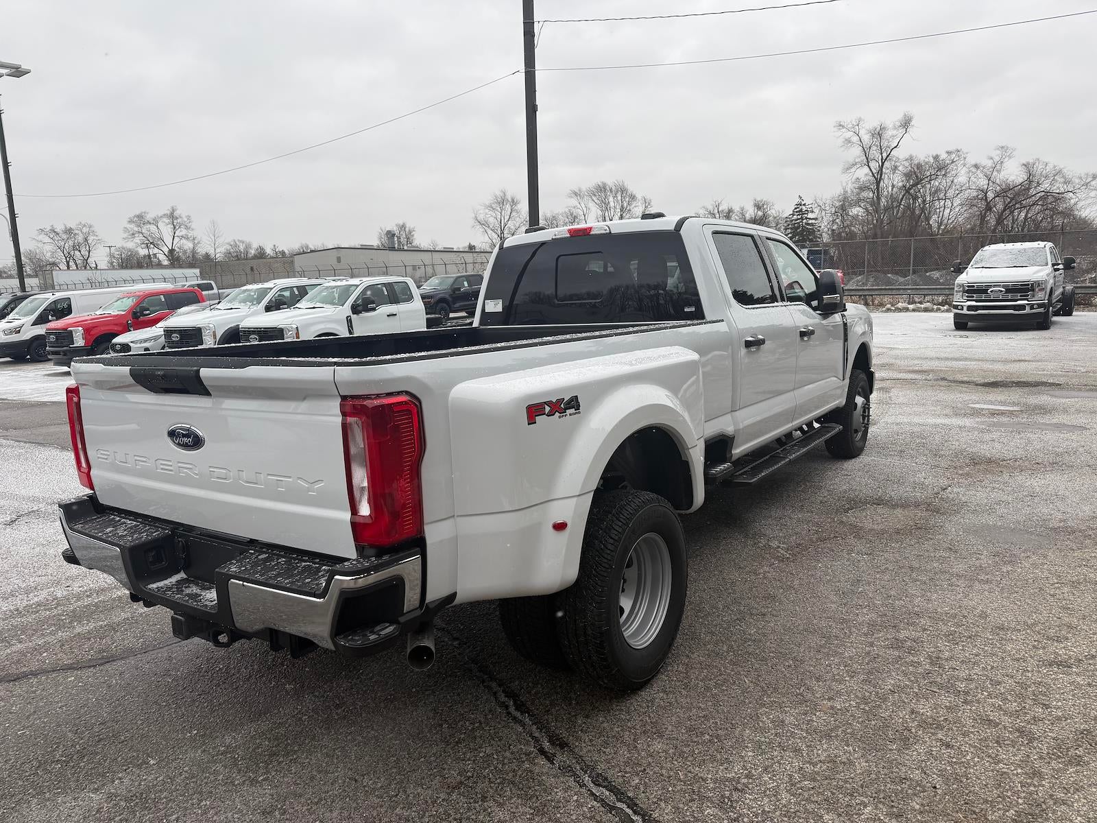2026 Ford Super Duty F-350 DRW XLT