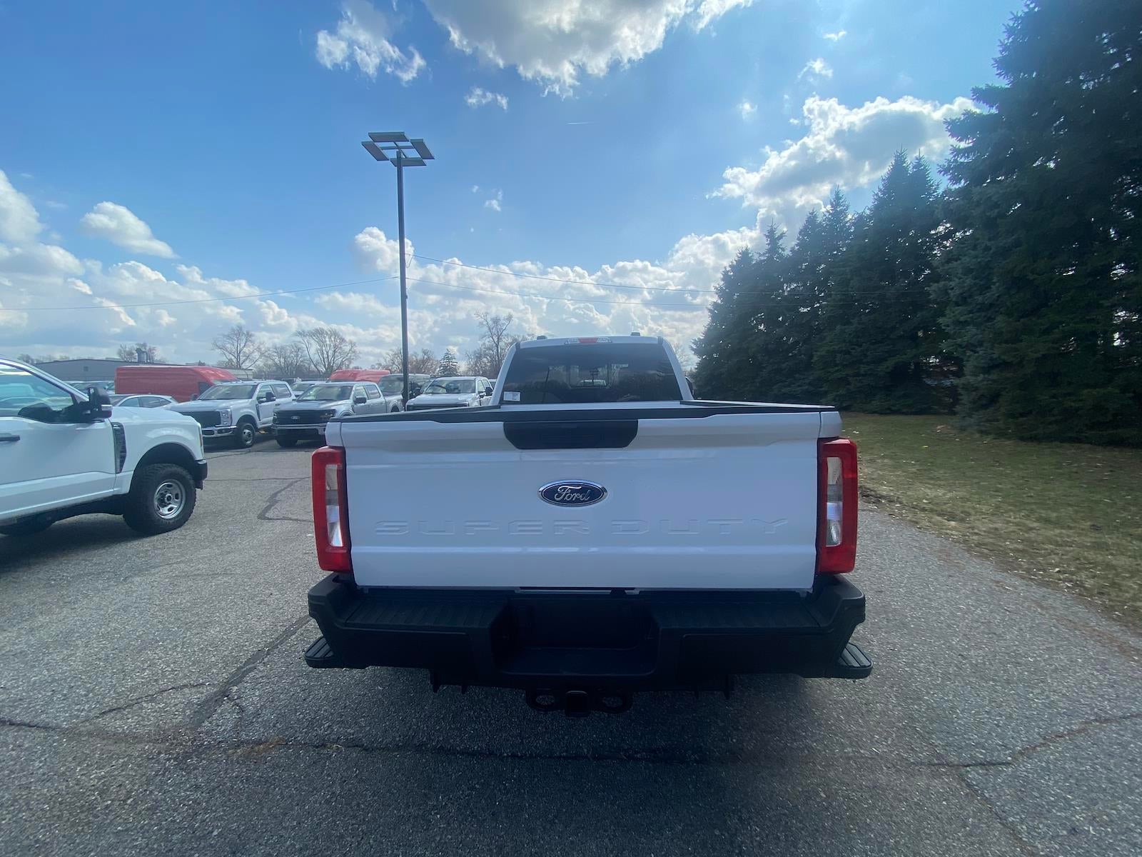 2026 Ford Super Duty F-350 DRW XL