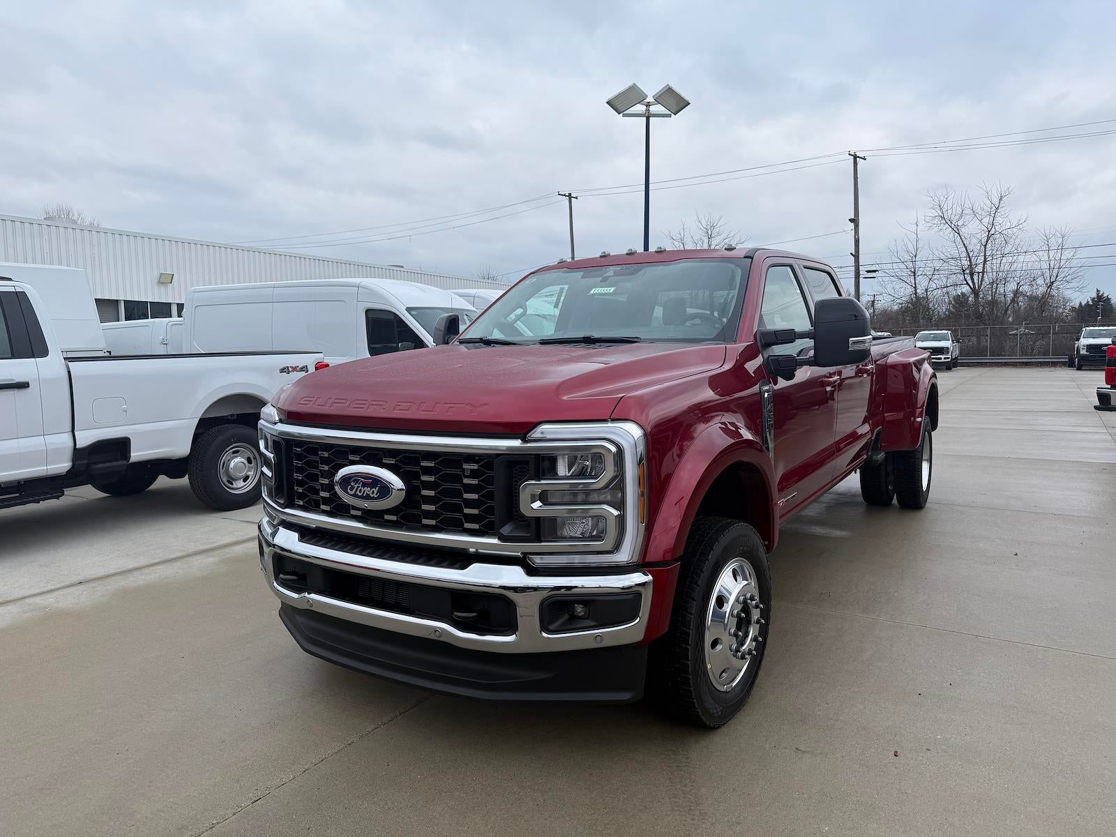 2026 Ford Super Duty F-450 DRW LARIAT