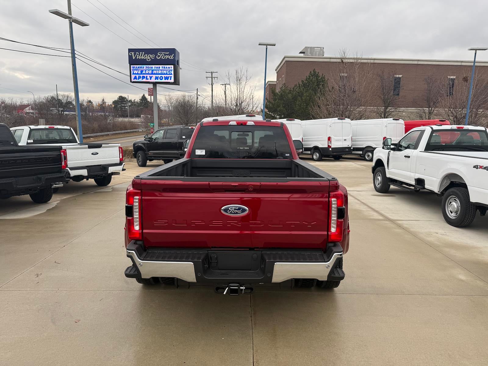 2026 Ford Super Duty F-450 DRW LARIAT