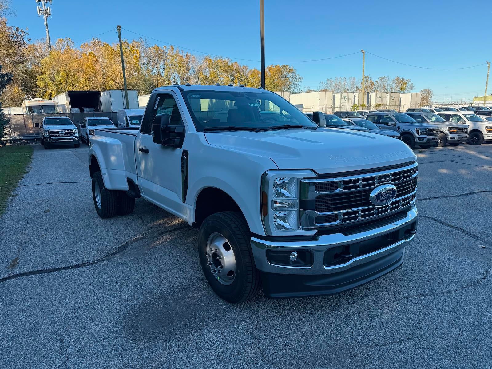 2026 Ford Super Duty F-350 DRW XLT