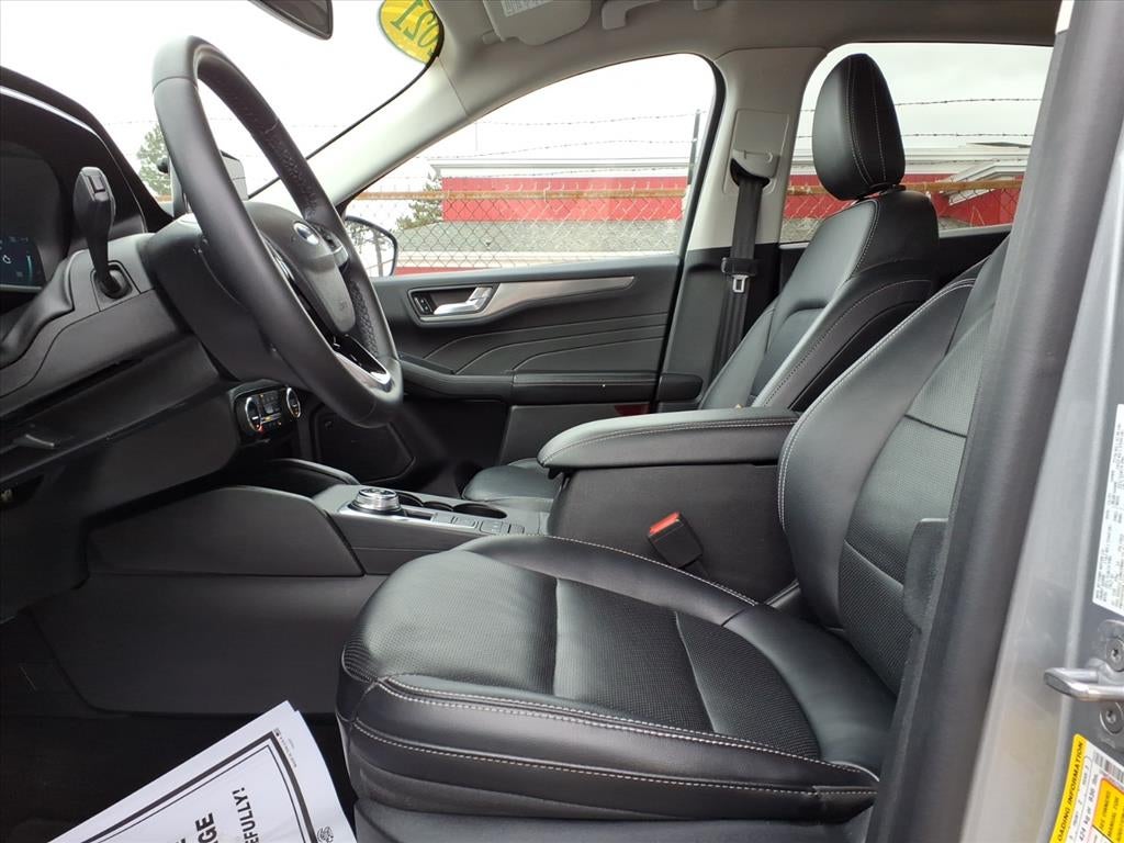 2021 Ford Escape Hybrid Titanium