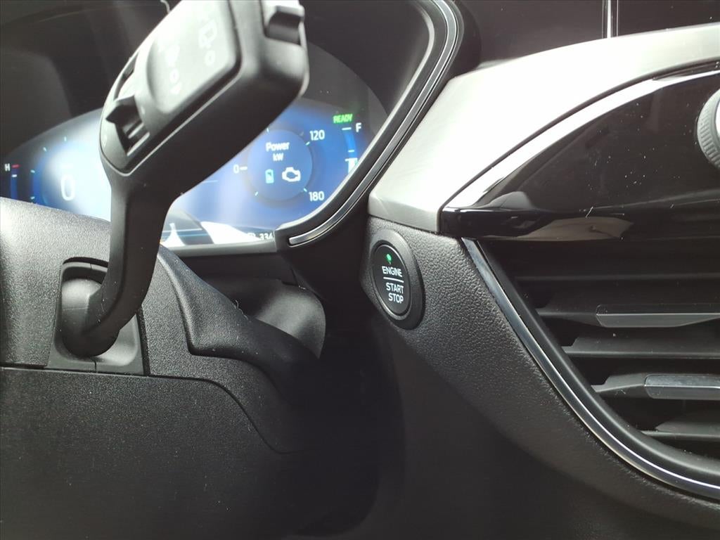 2021 Ford Escape Hybrid Titanium