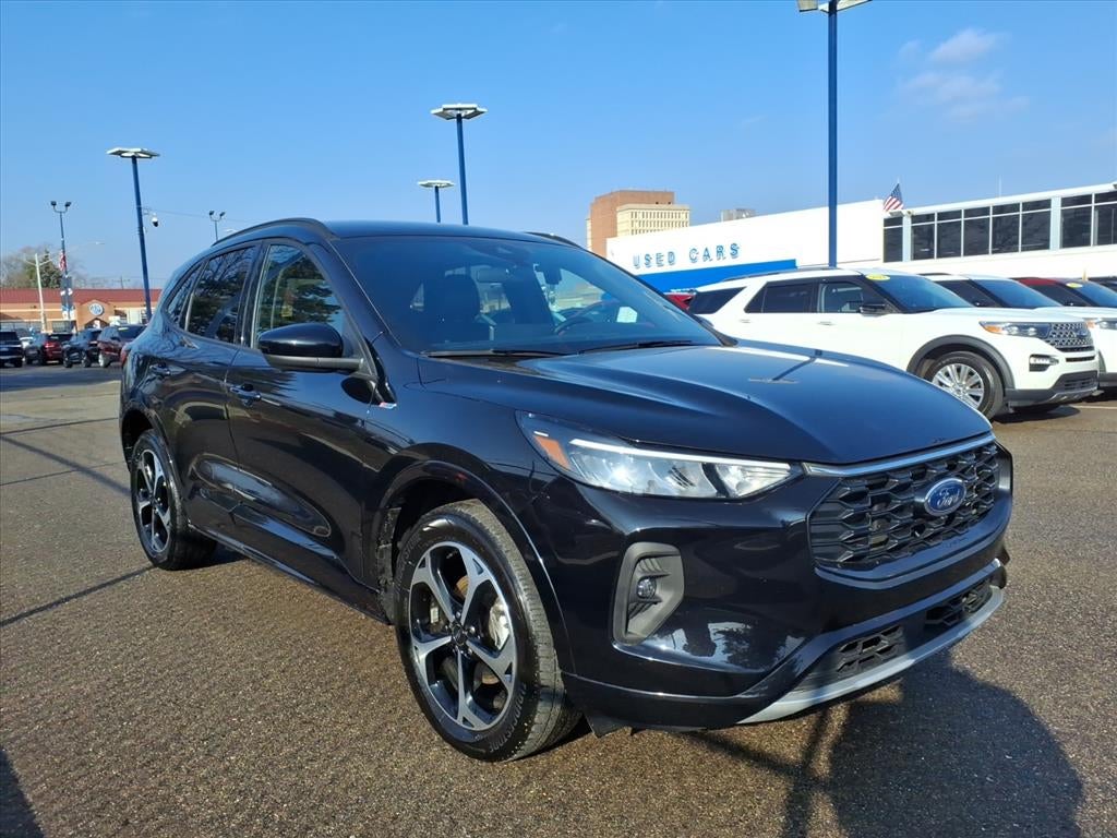 2023 Ford Escape ST-Line Select