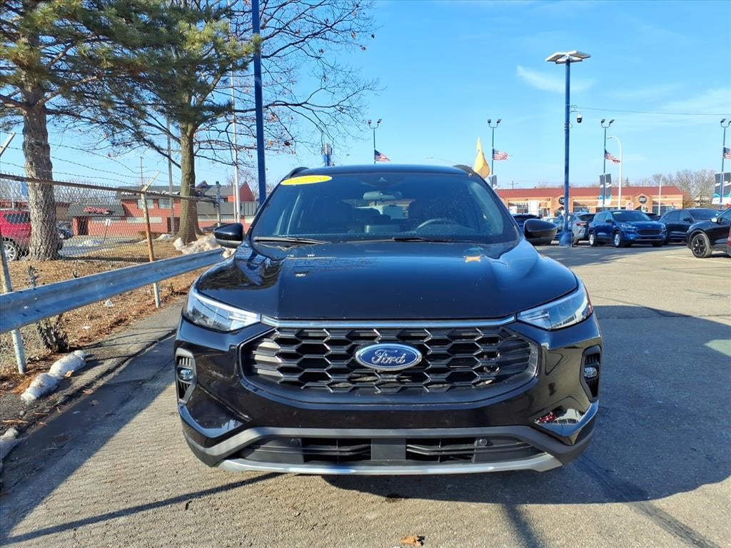 2025 Ford Escape Hybrid ST-Line Select